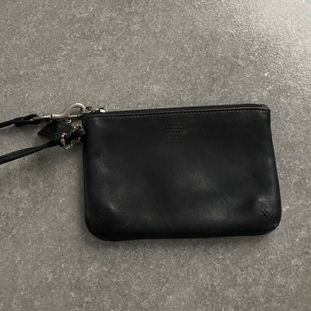Coach vintage leather wristlet